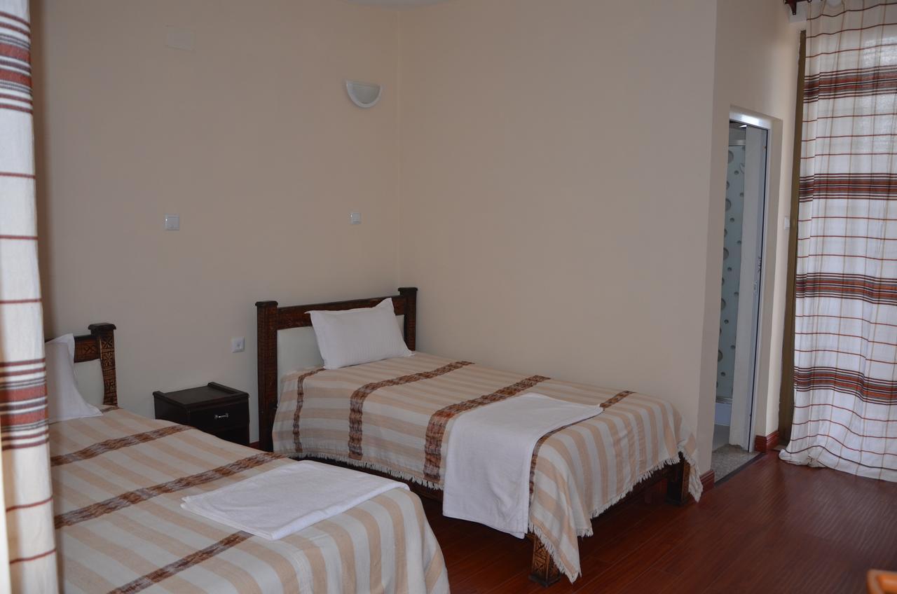 Zan-Seyoum Hotel Lalibela Bagian luar foto